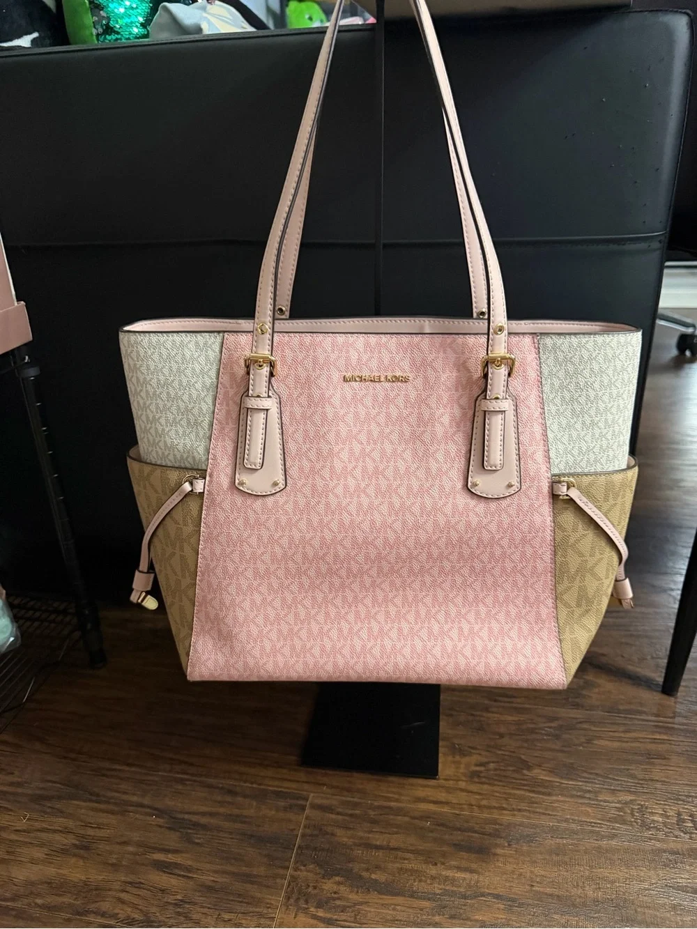 Michael Kors  Women's Large Voyager Tote Bag with signature logo